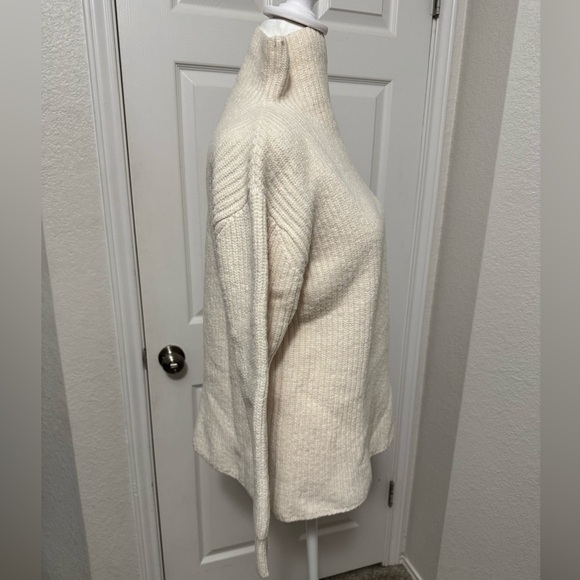 Aritzia Wilfred Montpellier Turtleneck Size XS - Picture 5 of 9